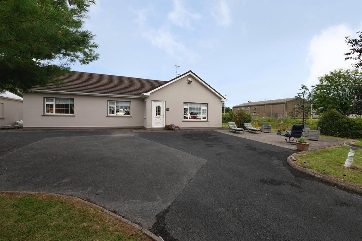The Laurels Villa Waterford Esterno foto